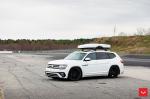 Volkswagen Atlas R-Line on Vossen Wheels (CV10) 2019 года